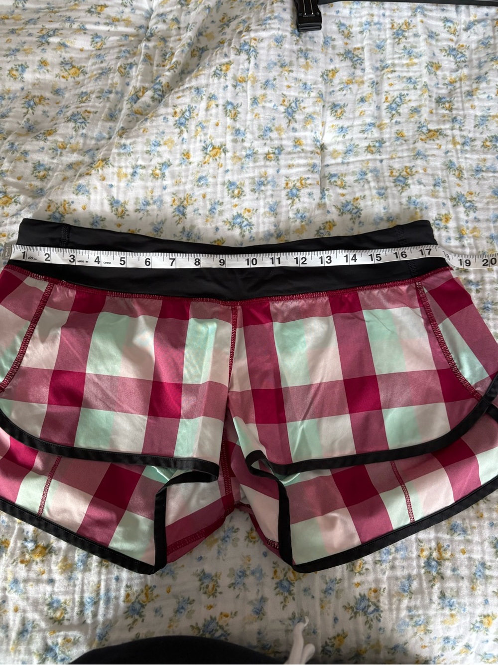 Lululemon Women’s Pink Plaid Active Shorts with Black Waistband - Picture 4 of 6